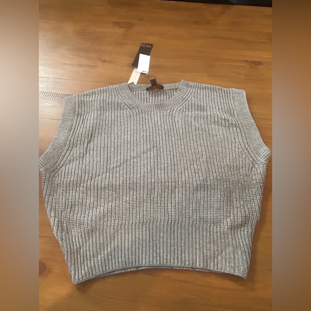 NWT Truth by Republic Gray Knit Sleeveless Sweater - Picture 7 of 9